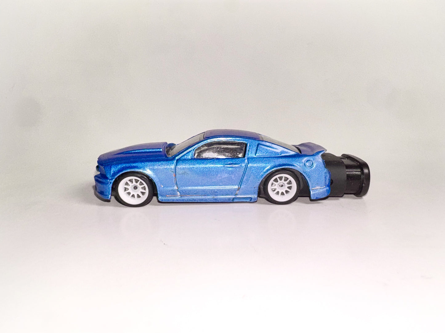 ‘07 Ford Mustang Refillable Lighter