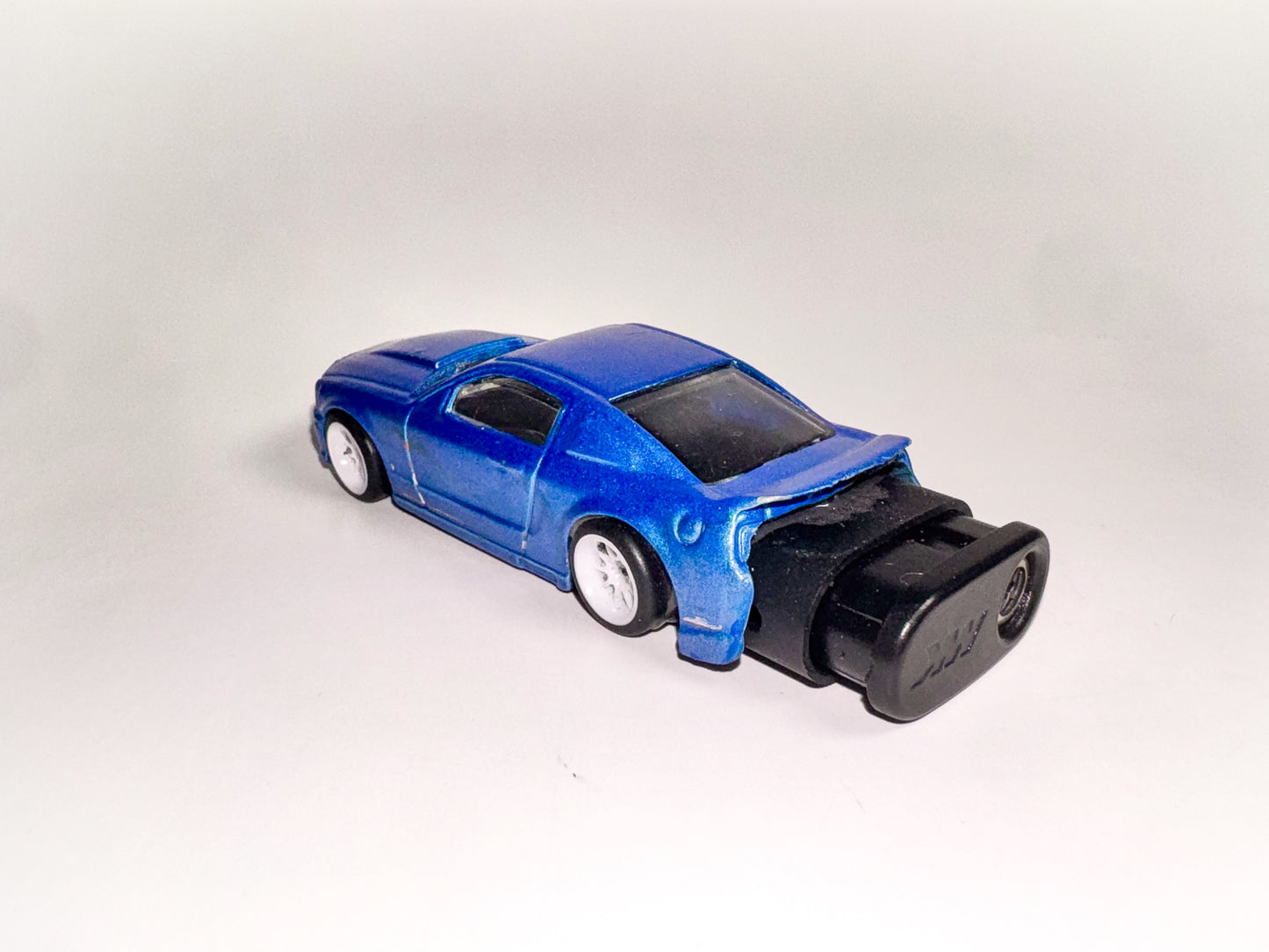 ‘07 Ford Mustang Refillable Lighter