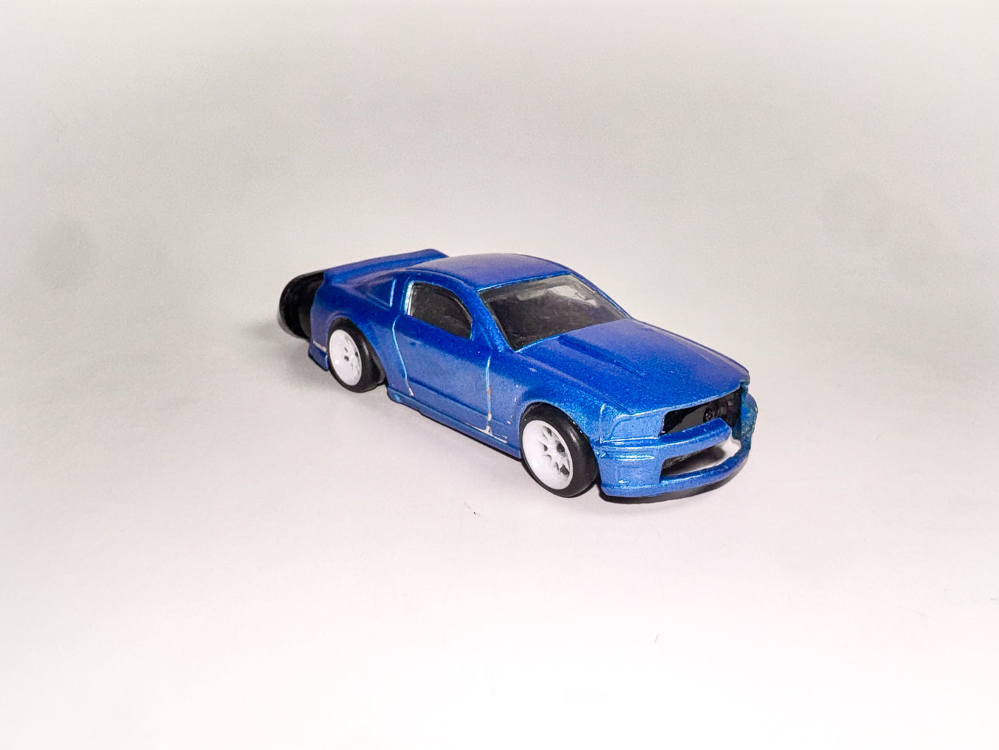 ‘07 Ford Mustang Refillable Lighter