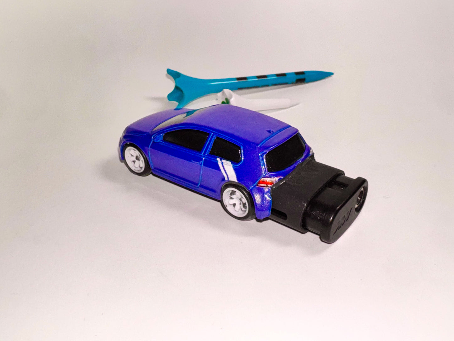Volkswagen Golf Mk7 Refillable Lighter + Free Golf Tees