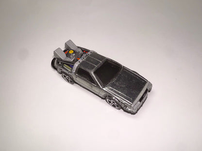 Back To The Future Time Machine: DeLorean Refillable Lighter