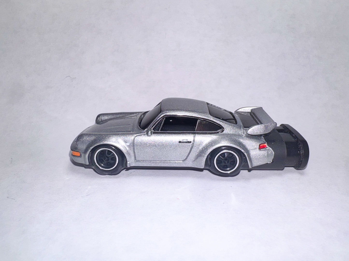 Porsche 911 Carrera RS Refillable Lighter