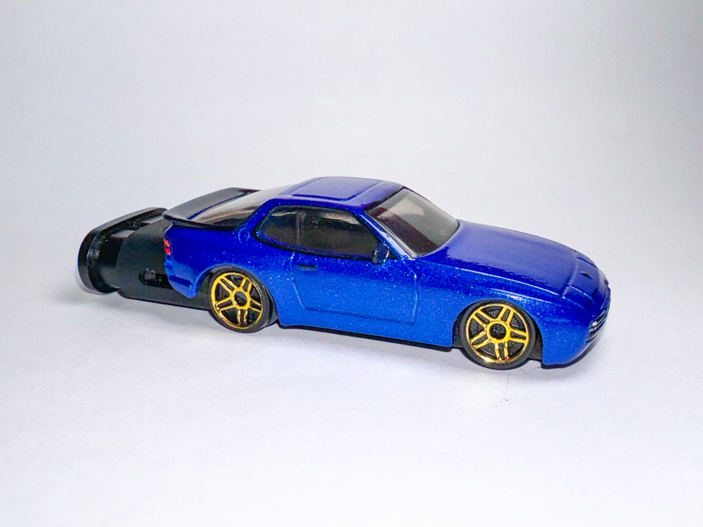 Porsche 944 Refillable Lighter